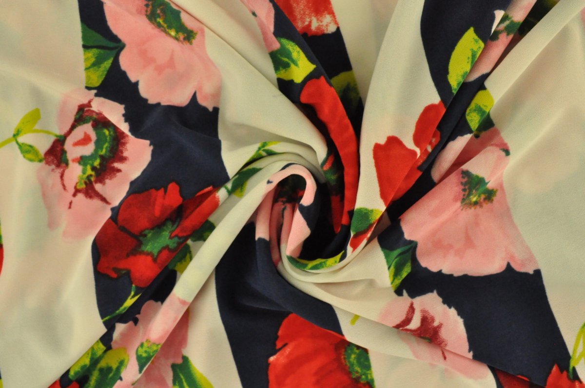 Jersey 4-Wege-Stretch – Rosa und rote Mohnblumen auf marineblauen Streifen