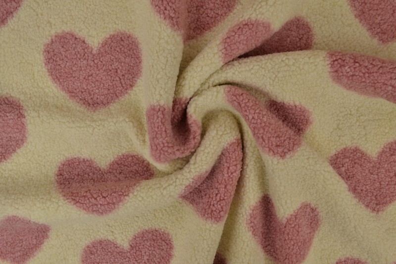 Teddy / Borg – Rosa Herzen auf Offwhite